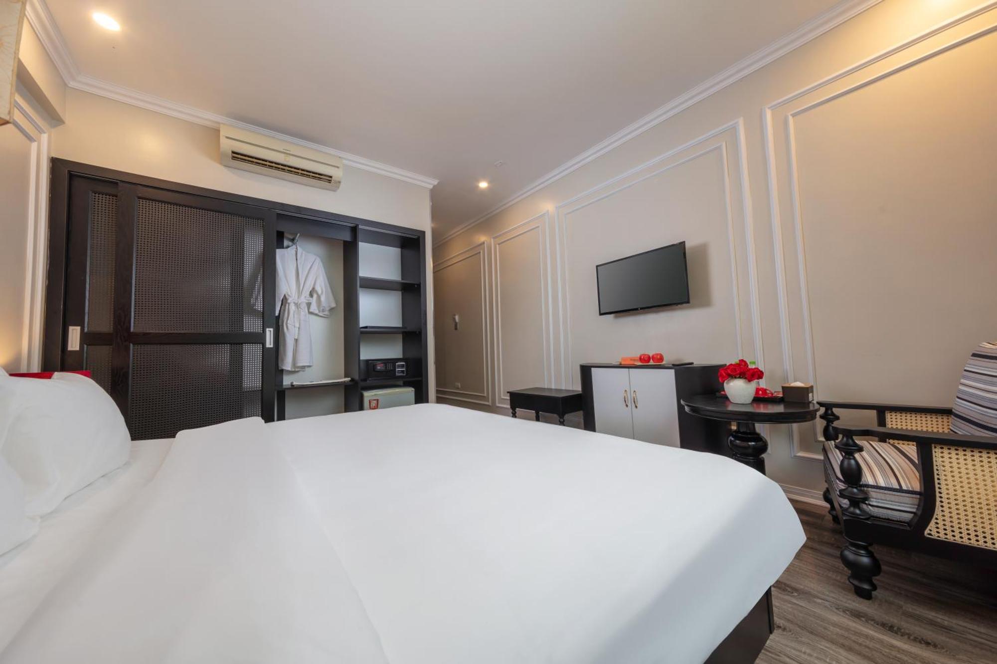 Omina Hanoi Hotel & Travel Экстерьер фото