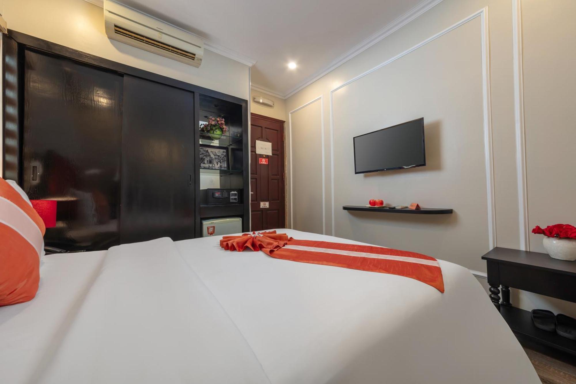 Omina Hanoi Hotel & Travel Экстерьер фото