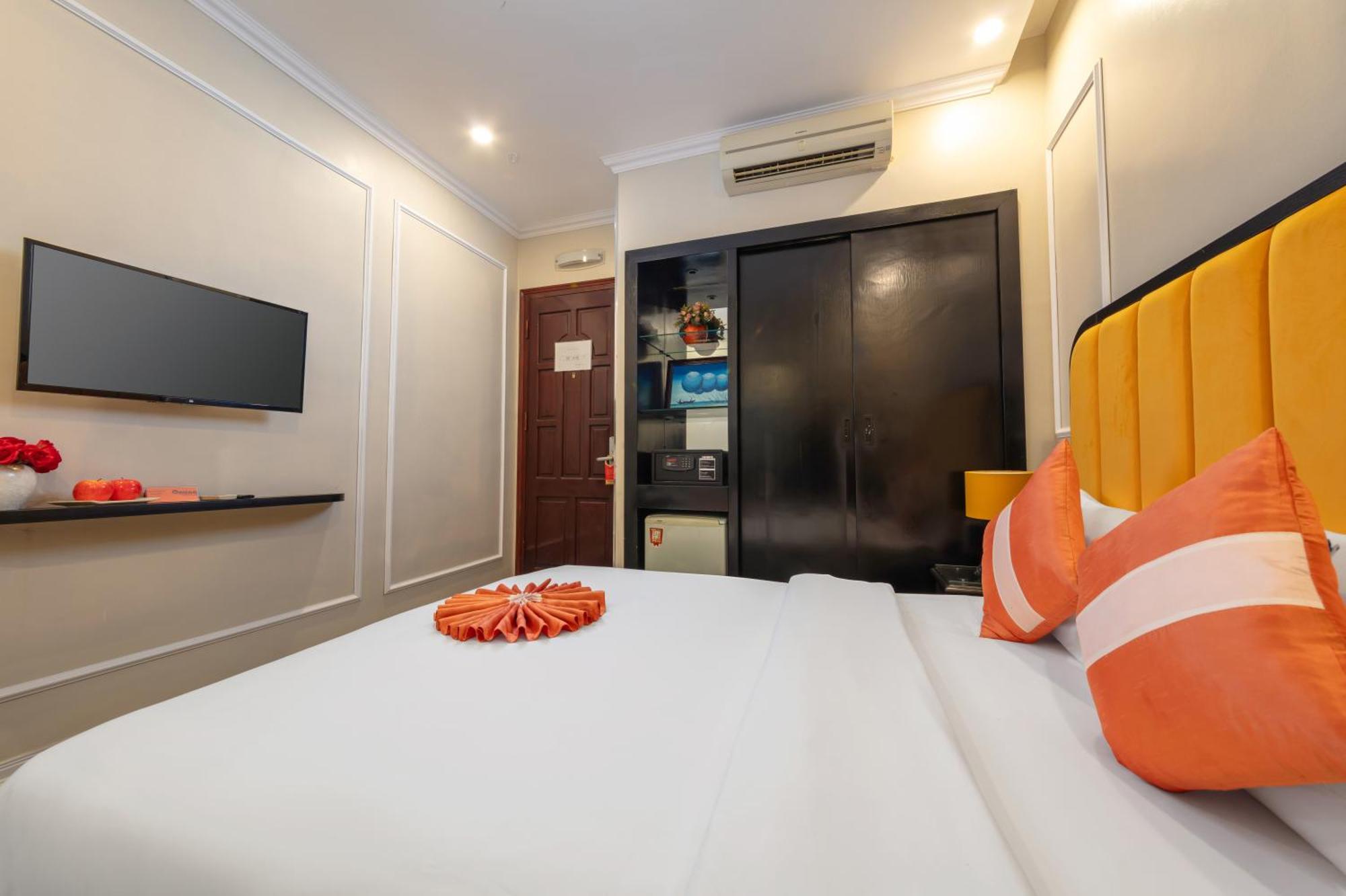 Omina Hanoi Hotel & Travel Экстерьер фото