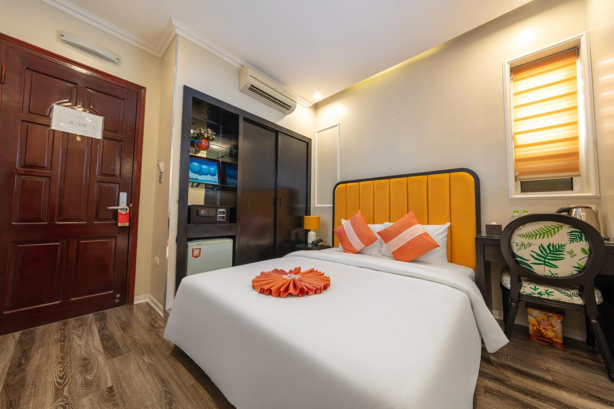 Omina Hanoi Hotel & Travel Экстерьер фото