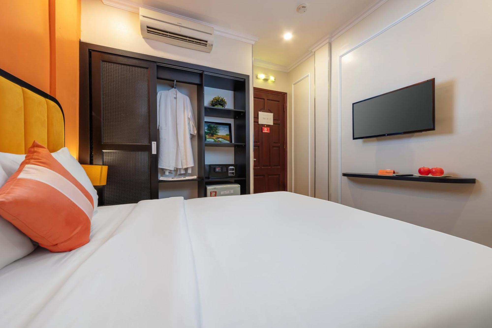 Omina Hanoi Hotel & Travel Экстерьер фото