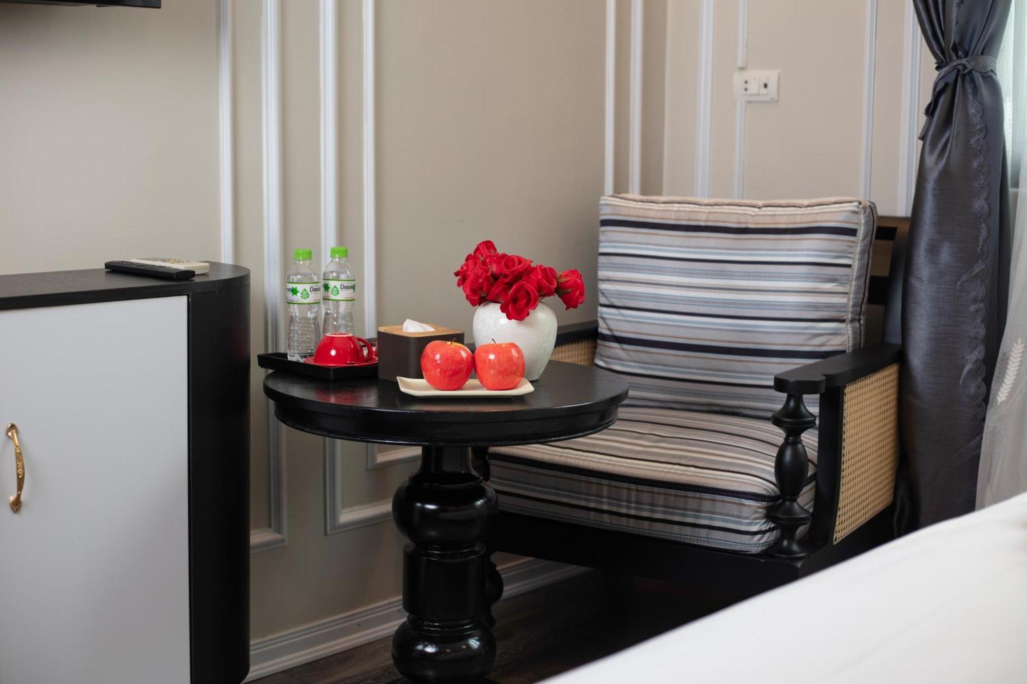 Omina Hanoi Hotel & Travel Экстерьер фото
