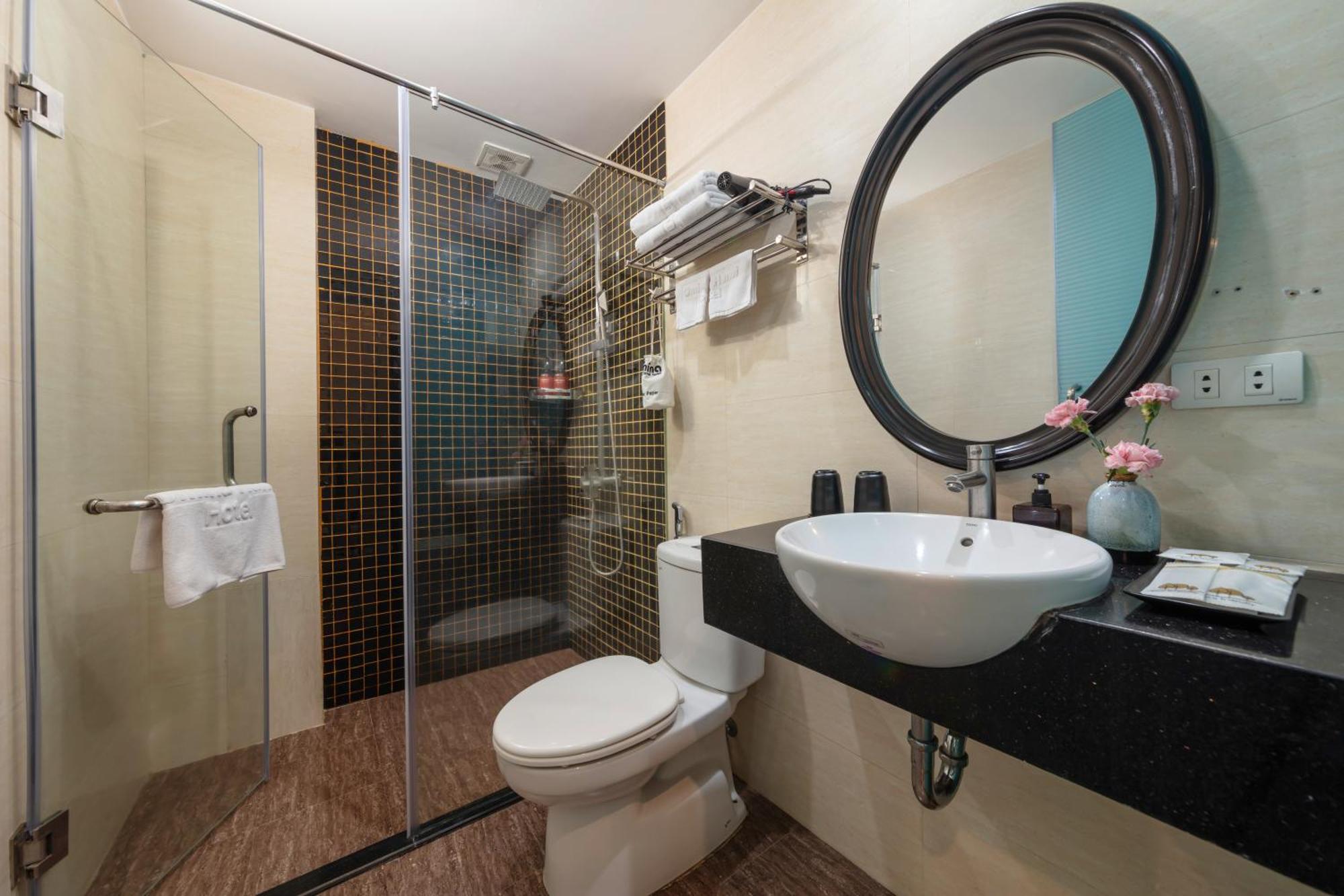 Omina Hanoi Hotel & Travel Экстерьер фото